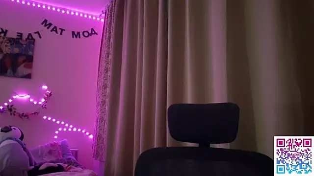 Snapshot of boozekirs_ chatting on 02/06/26, 02:29 boozekirs online show from 02/06/26, 02:29