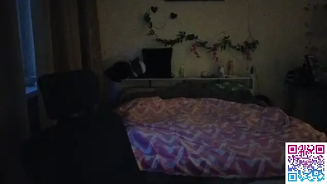 Snapshot of boozekirs_ chatting on 02/20/26, 02:41 boozekirs online show from 02/20/26, 02:41