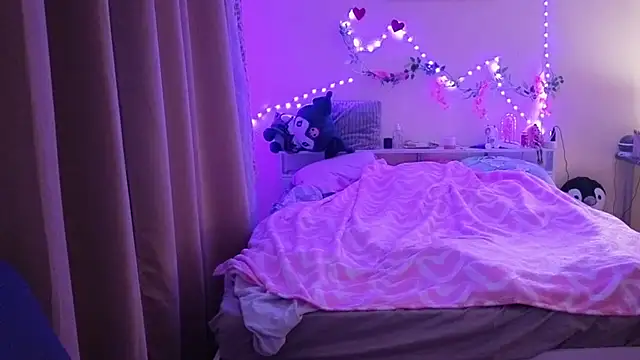 Snapshot of boozekirs_ chatting on 02/17/26, 02:31 boozekirs online show from 02/17/26, 02:31