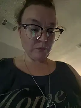 HTXBELLE online show from 04/30/26, 03:52