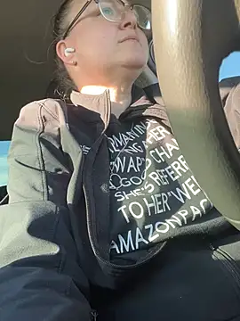 HTXBELLE online show from 01/16/26, 10:03