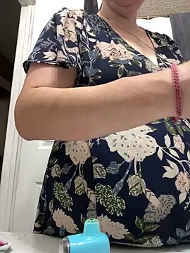 HTXBELLE online show from 02/21/26, 09:50