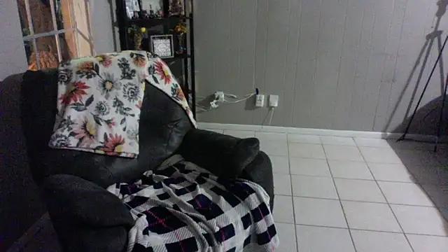 HTXBELLE online show from 10/04/25, 01:18