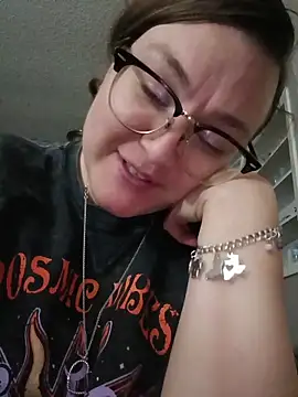 HTXBELLE online show from 10/30/25, 05:28