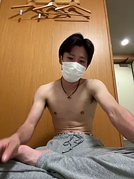 Snapshot of chiba_chan chatting on 10/28/25, 12:37 chiba chan online show from 10/28/25, 12:37