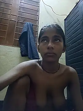 Snapshot of SEXY-boudi43 chatting on 09/11/25, 12:21 SEXY-boudi43 online show from 09/11/25, 12:21