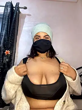 Snapshot of Louli_ta chatting on 01/15/26, 07:50 Louli ta online show from 01/15/26, 07:50