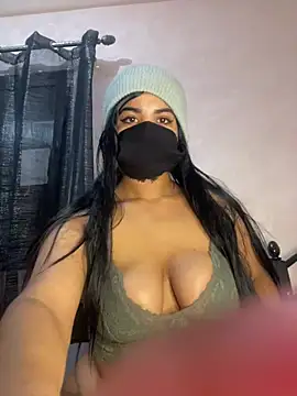 Snapshot of Louli_ta chatting on 02/08/26, 08:06 Louli ta online show from 02/08/26, 08:06