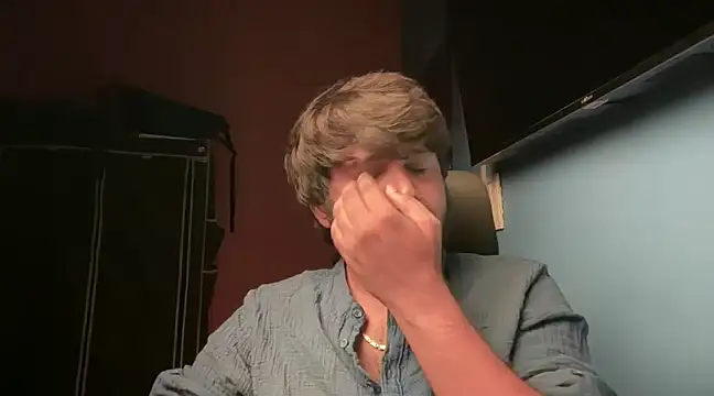 screwdrivertournevis3 online show from 02/17/25, 01:33