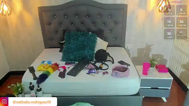 Snapshot of Nathalia_rodriguezz chatting on 10/18/25, 03:47 Nathalia rodriguezz online show from 10/18/25, 03:47