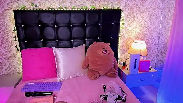 Luna Sommer online show from 02/02/26, 07:35