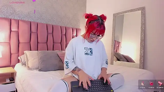 Snapshot of AbellaFox_ chatting on 03/19/26, 08:31 AbellaFox online show from 03/19/26, 08:31