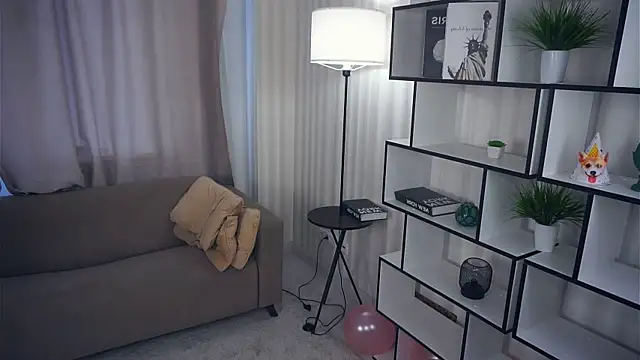 QuennaCoote online show from 11/14/25, 06:50