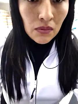 Snapshot of Lobitasexiii chatting on 11/04/25, 05:44 Lobitasexiii online show from 11/04/25, 05:44