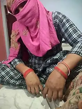 Snapshot of indian_couple4 chatting on 02/19/25, 07:17 indian couple4 online show from 02/19/25, 07:17