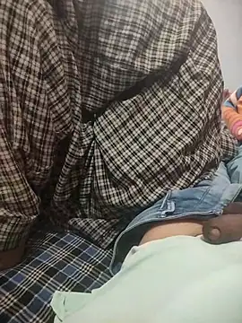 indian couple4 online show from 11/25/25, 08:14