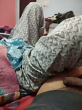 indian couple4 online show from 02/13/26, 03:34