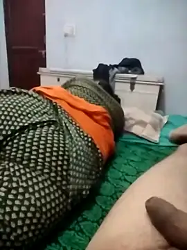 indian couple4 online show from 04/13/26, 06:01