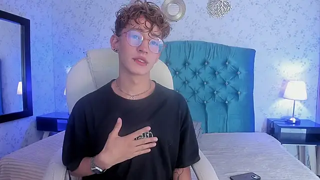 iiangel  online show from 11/12/25, 04:38