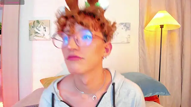 iiangel  online show from 12/14/25, 05:24