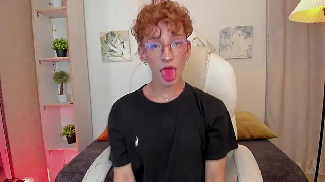 iiangel  online show from 11/29/25, 07:52