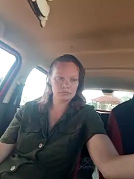 redsparrowXxXx online show from 04/20/26, 08:17