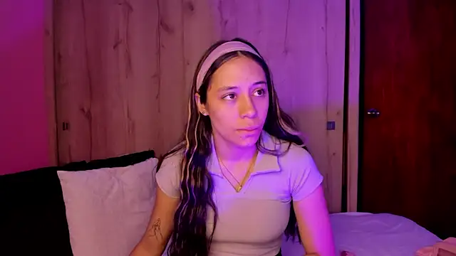 Snapshot of TANIA_06 chatting on 05/07/26, 01:03 TANIA 06 online show from 05/07/26, 01:03