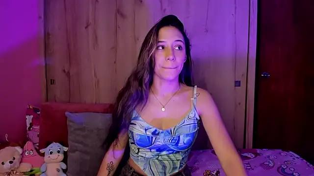Snapshot of TANIA_06 chatting on 05/27/26, 01:18 TANIA 06 online show from 05/27/26, 01:18