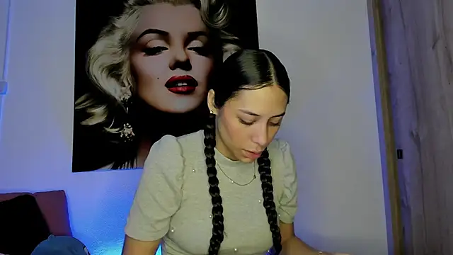 TANIA 06 online show from 10/25/25, 01:23