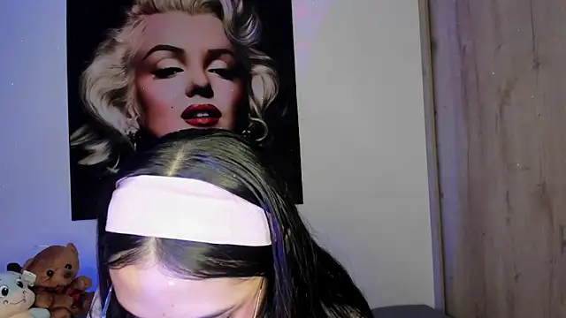 TANIA 06 online show from 10/30/25, 01:31