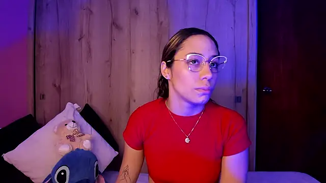 Snapshot of TANIA_06 chatting on 04/20/26, 01:03 TANIA 06 online show from 04/20/26, 01:03