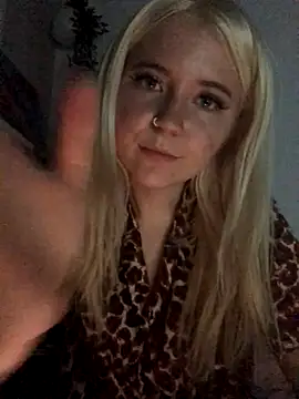 Snapshot of Blondie_Sofia_Essexbabe chatting on 10/02/25, 11:30 Blondie Sofia Essexbabe online show from 10/02/25, 11:30