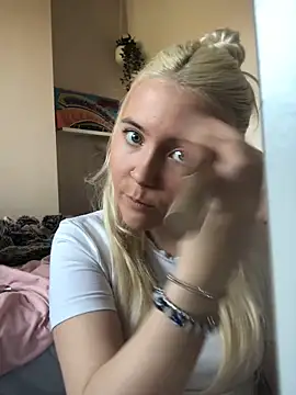 Blondie Sofia Essexbabe online show from 11/13/25, 12:53