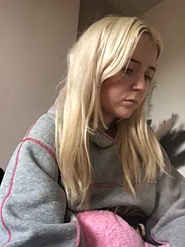 Blondie Sofia Essexbabe online show from 11/18/25, 11:35