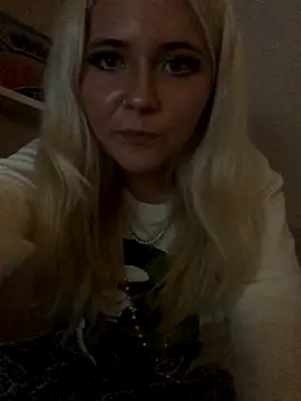 Snapshot of Blondie_Sofia_Essexbabe chatting on 09/20/25, 12:59 Blondie Sofia Essexbabe online show from 09/20/25, 12:59
