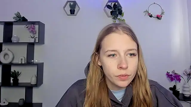 Snapshot of AnnNorriss chatting on 03/03/25, 01:56 AnnNorriss online show from 03/03/25, 01:56