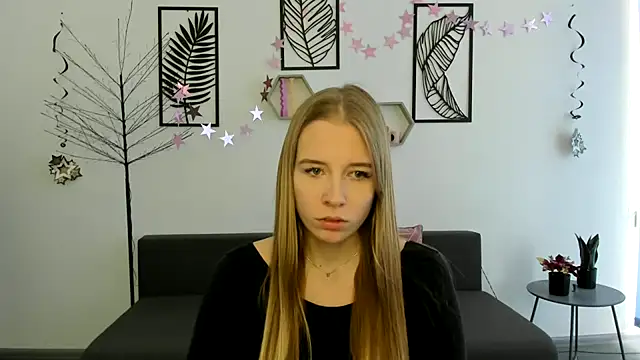 Snapshot of AnnNorriss chatting on 03/07/25, 10:24 AnnNorriss online show from 03/07/25, 10:24
