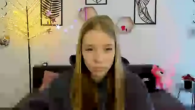 Snapshot of AnnNorriss chatting on 02/26/25, 01:43 AnnNorriss online show from 02/26/25, 01:43