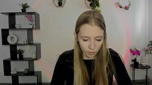 Snapshot of AnnNorriss chatting on 03/06/25, 01:57 AnnNorriss online show from 03/06/25, 01:57