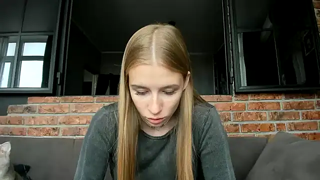 Snapshot of AnnNorriss chatting on 10/02/25, 10:07 AnnNorriss online show from 10/02/25, 10:07
