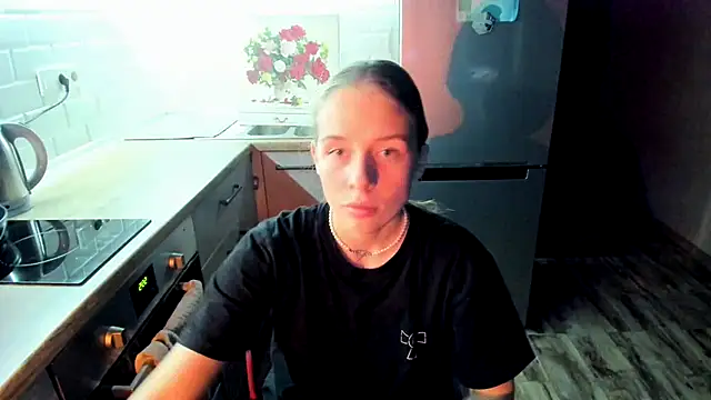 Snapshot of AnnNorriss chatting on 10/16/25, 06:38 AnnNorriss online show from 10/16/25, 06:38