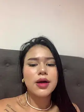 Emily-Carter online show from 10/31/25, 03:14