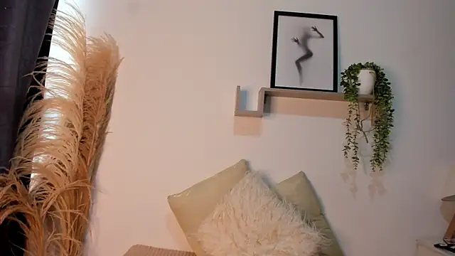 emily-777 online show from 11/16/25, 09:30