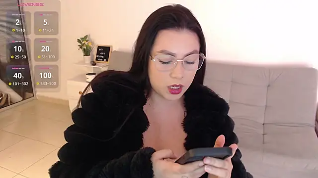 emily-777 online show from 11/18/25, 09:18