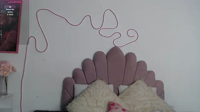 emily-777 online show from 09/17/25, 10:45