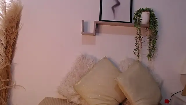 emily-777 online show from 11/24/25, 05:46