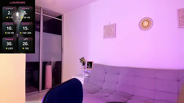 emily-777 online show from 12/15/25, 08:36