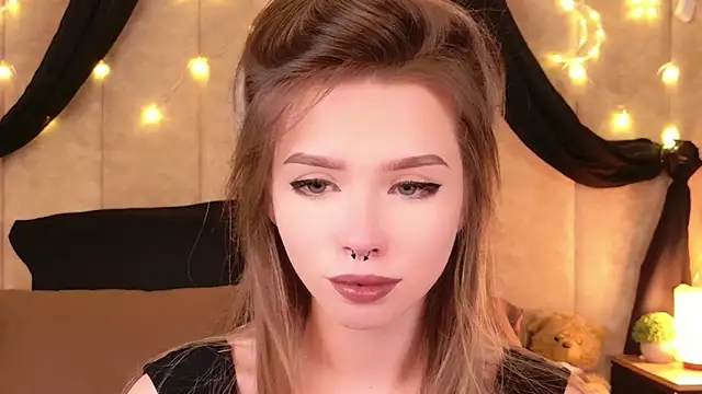 Sierra Fane online show from 12/19/25, 11:56