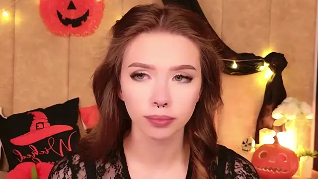 Sierra Fane online show from 10/20/25, 06:04