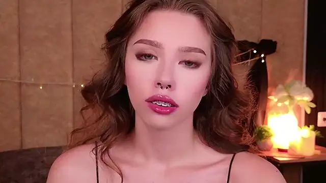 Sierra Fane online show from 09/19/25, 05:55